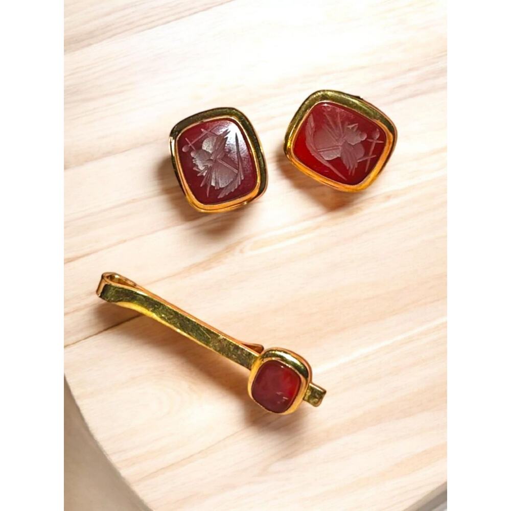 Vintage 1940’s 1/20 10K Yellow Gold Filled Hand Carved Carnelian Cufflinks #S2